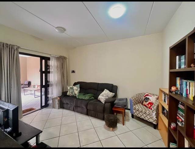 2 BEDROOM PROPERTY TO RENT IN BRENTWOOD